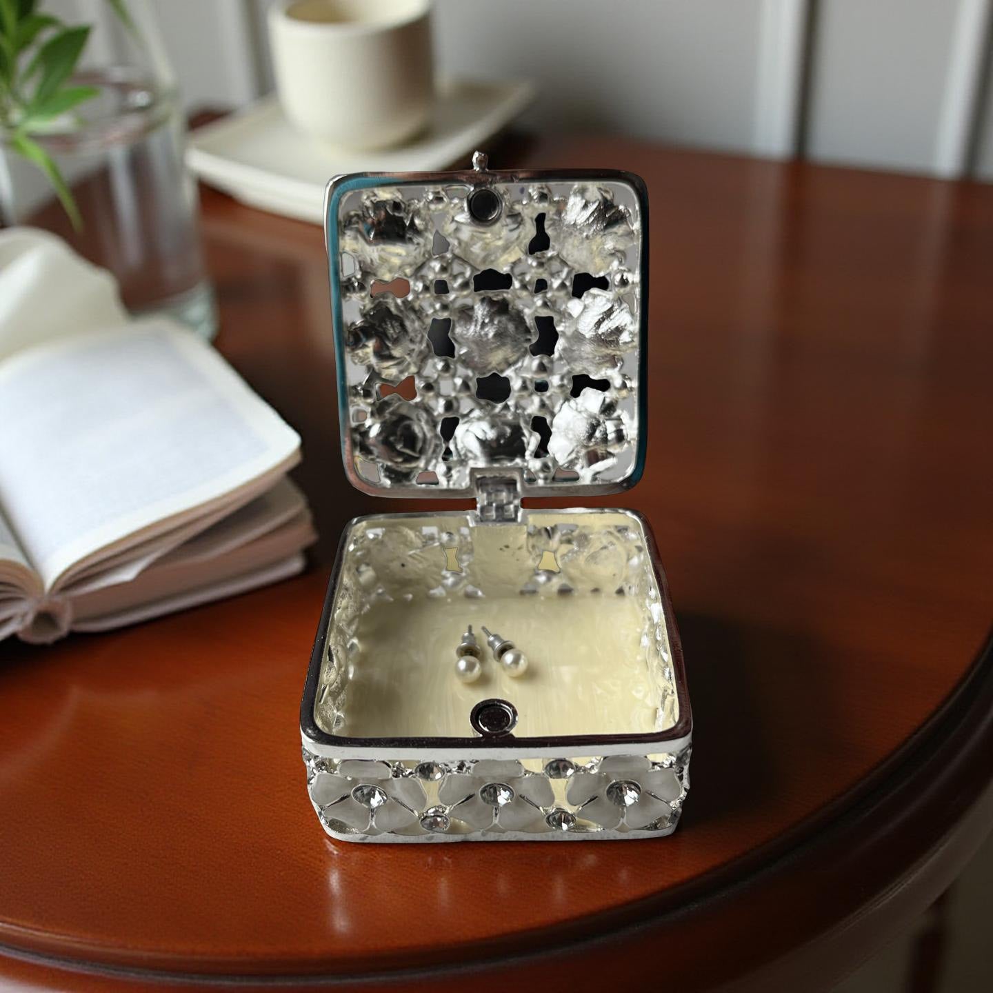 Daisy Square Trinket